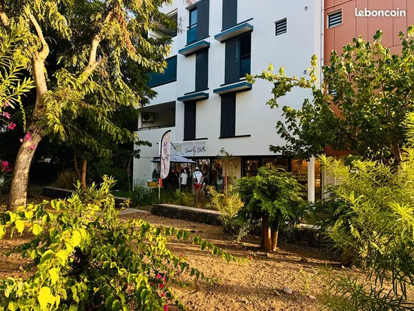 Local 31 m² SAINT GILLES LES BAINS