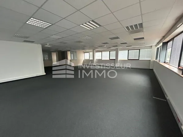 Bureau 254 m²