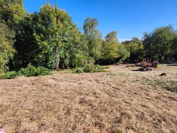 Terrain à bâtir de 1 256 M2 entièrement viabilisé