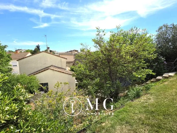 Maison 6 pièces environ 135 m2 Terrain 899m2
