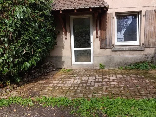 Appartement F2 en rez-de-jardin