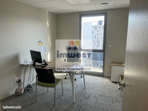 BUREAUX 196 m² RENNES