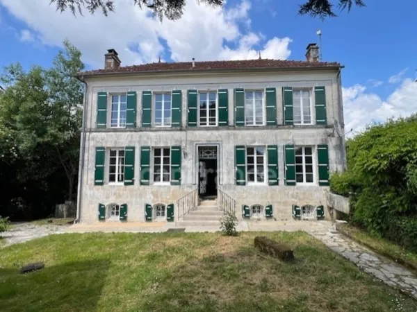 Maison 7 pièces 260 m²
