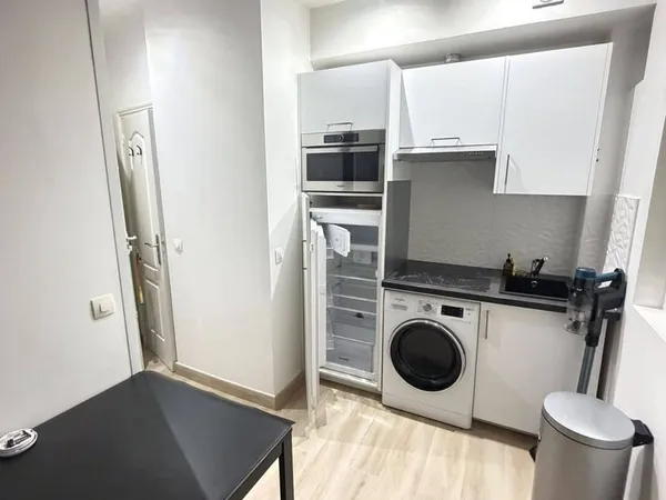 Studio 1 pièce 18 m²