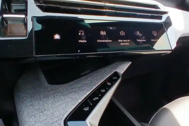 Peugeot 5008 hybrid 145 ch e-dcs6 — photo 22