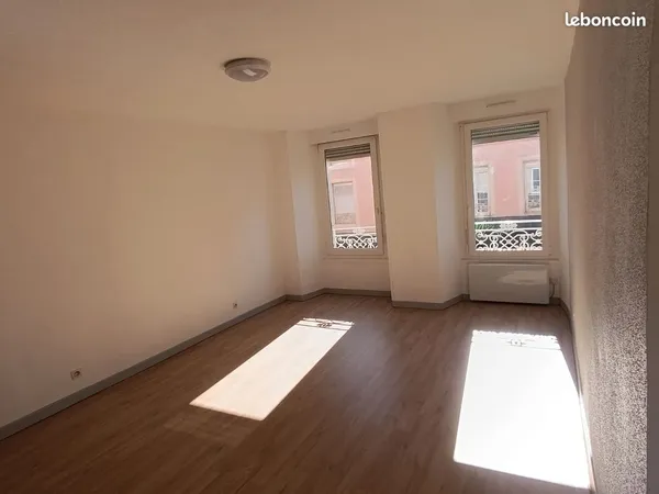 Appartement T3 1er etage centre ville