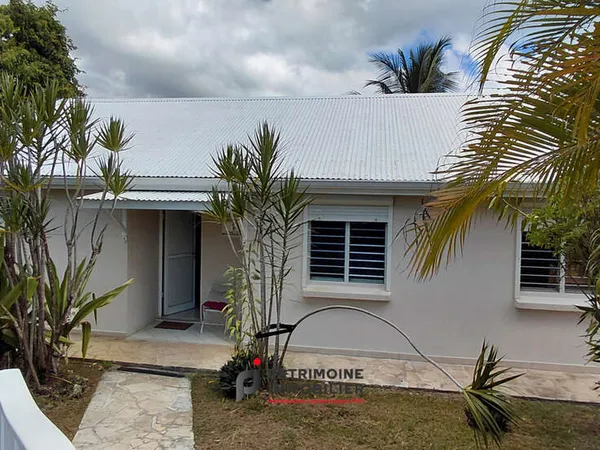 Maison de 82 m2 de type t4 a vendre a baie-mahault