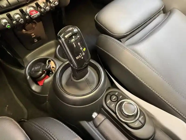 Mini Mini hatch 5 portes cooper 136 ch dkg7 — photo 28