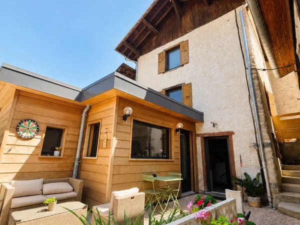 Maison de village rénovée avec terrasse - 70 m² - Theys (38570)