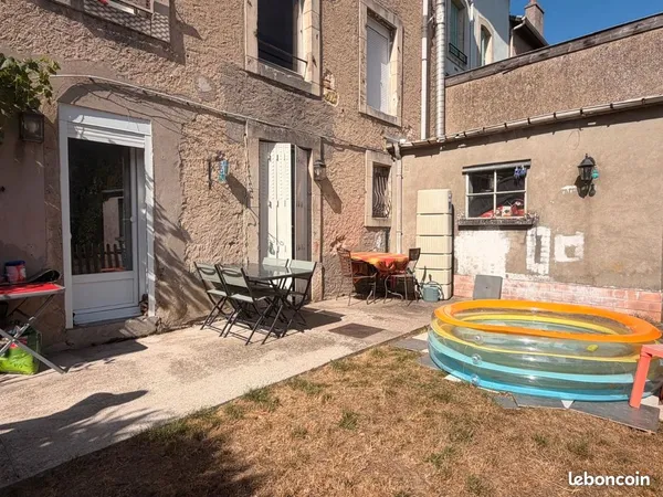 Appartement duplex avec jardinet