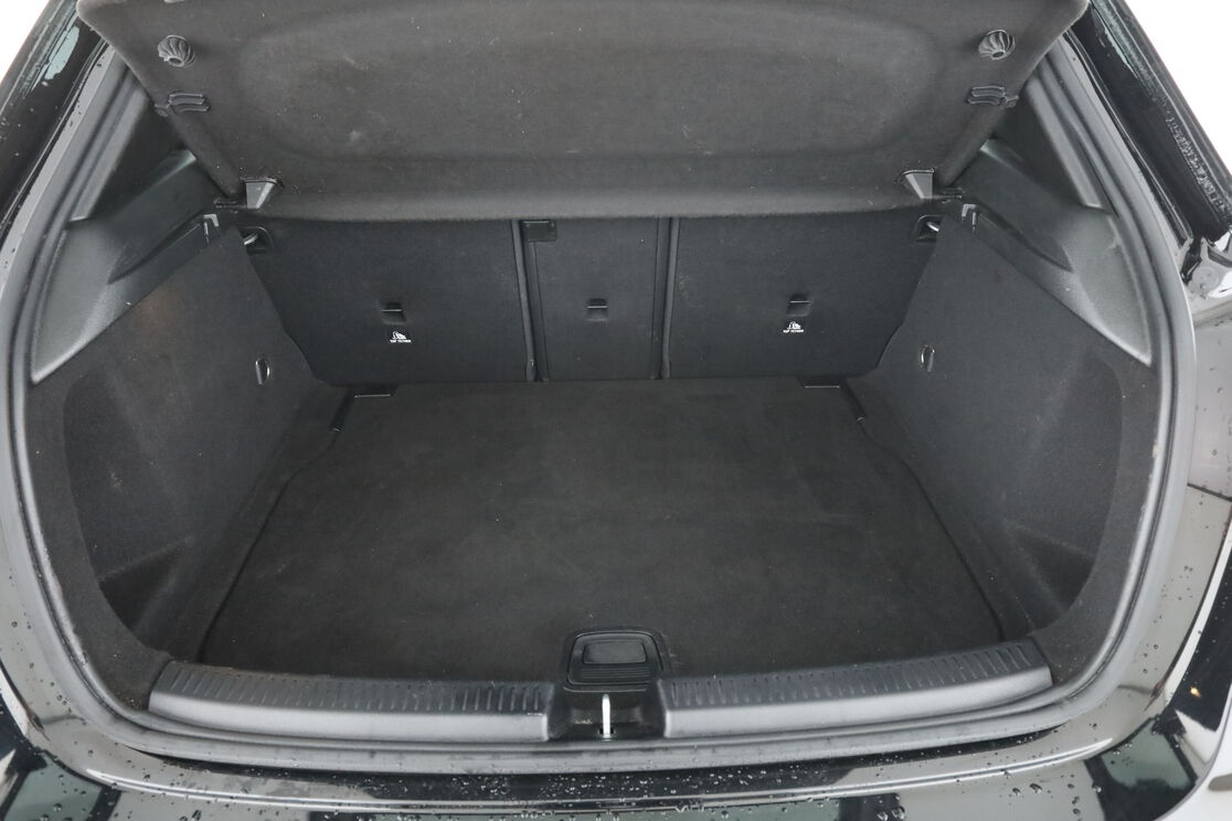 Mercedes-Benz Classe A 160 AMG Line — photo 16