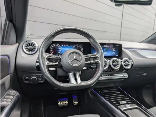 Mercedes Gla 250 e hybrid eq — photo 12