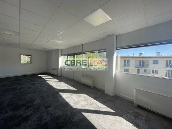 Bureaux 115 m²