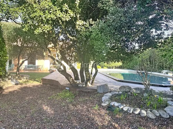 Maison T4 de 2006 avec piscine et son jardin sur 710 m² Les Hauts de Nîmes