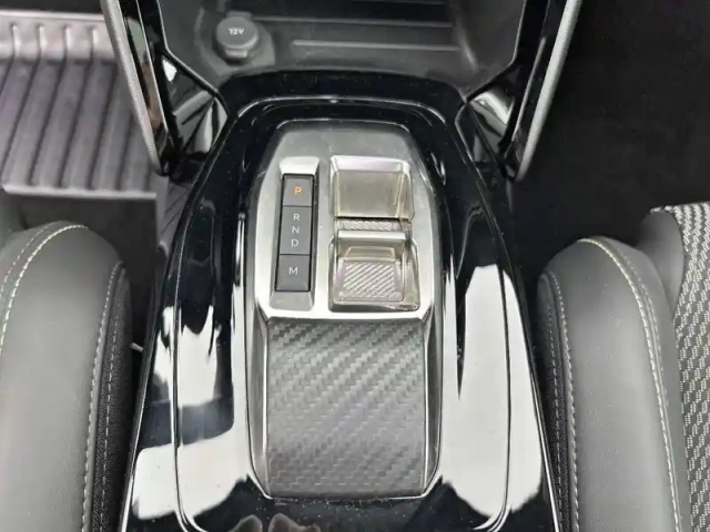 Peugeot 2008 puretech 130 s&amp;s eat8 — photo 14