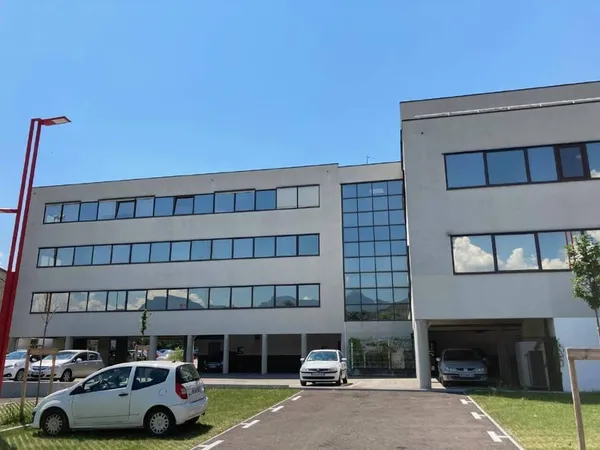 Bureaux 225 m²