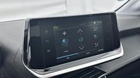 Peugeot 208 e-208 136ch Allure — photo 13