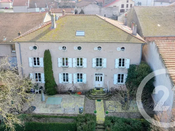 Maison 11 pièces 390 m²