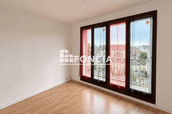 Studio 1 pièce 15 m²