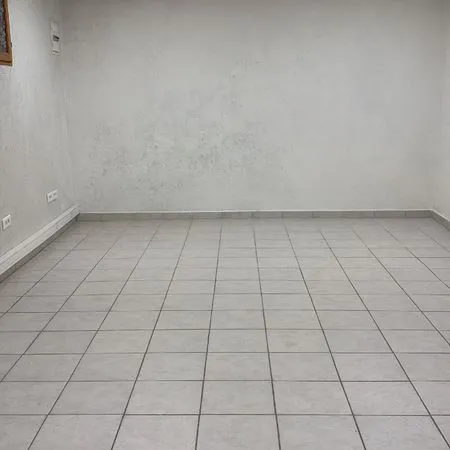 Local 22m² à louer Ambilly