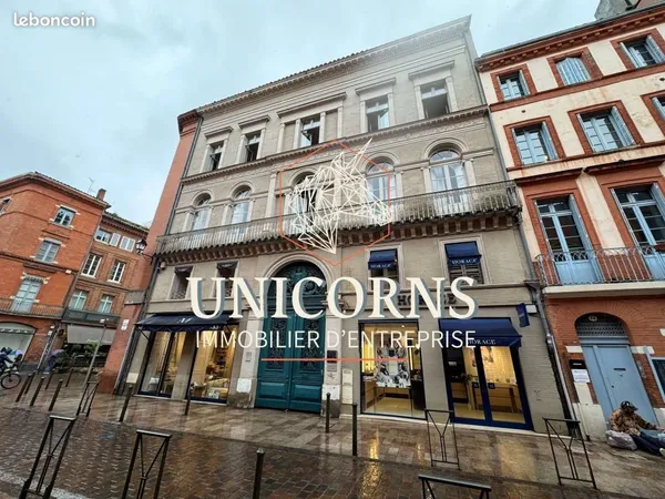 Bureau 184 m²