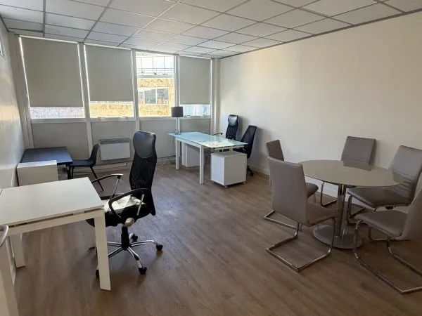 Bureaux 50 m2 - Levallois - Climatisé - Parking