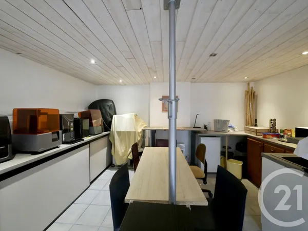 Local commercial 2 pièces 36 m²