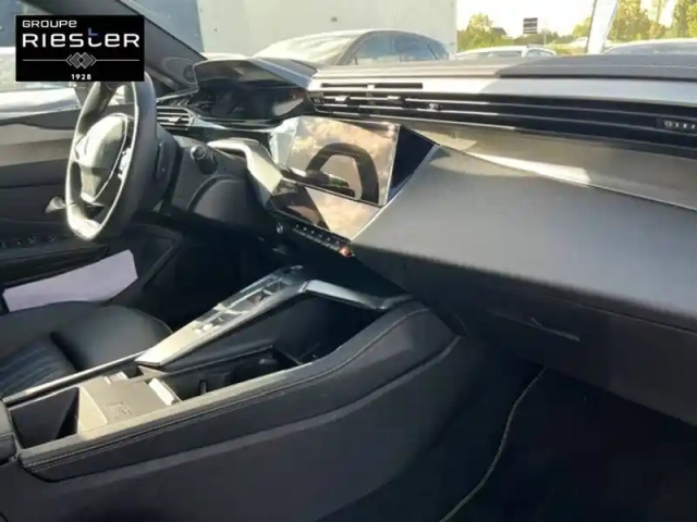 Peugeot 408 phev 225 e-eat8 — photo 15