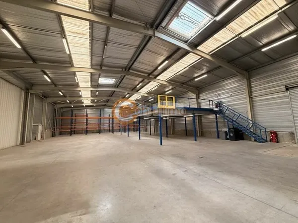 Bureaux 1500 m²