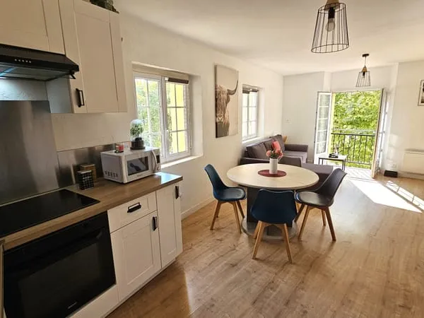 DUPLEX 2 PIECES TRES LUMINEUX 48M2 HABITABLE BELLE VUE