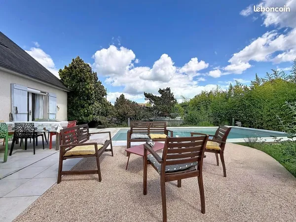 Maison 8 pièces 205 m²