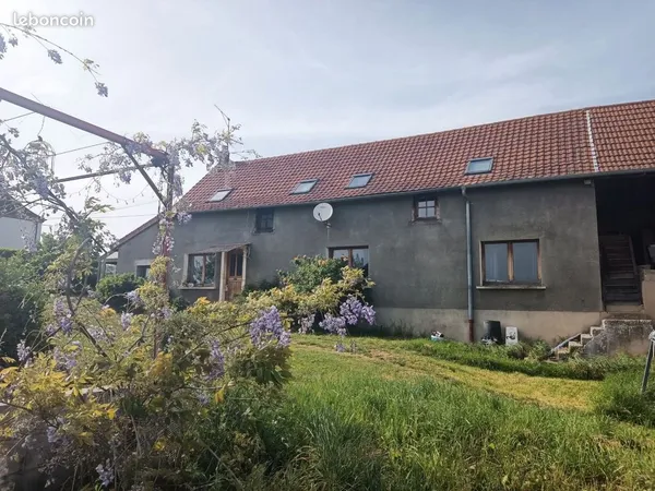 Location maison meublée et ses 6 hectares de prairies