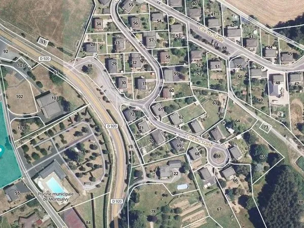 Terrain 3663 m² Montsalvy