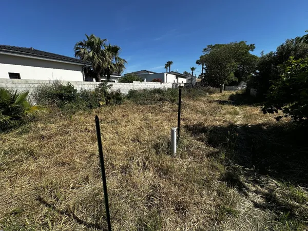 Terrain constructible 800 m²