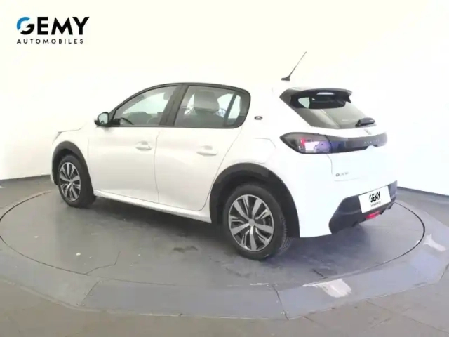 Peugeot 208 electrique 50 kwh 136ch — photo 47