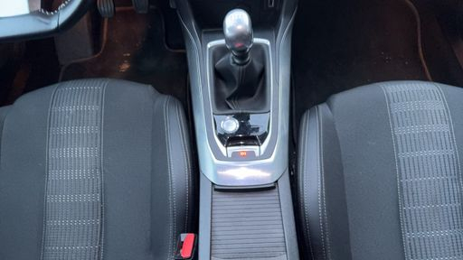 Peugeot 308 SW 1.2 PureTech 130 - Allure – 2019 – 57646 km – Essence – Boîte Manuelle — photo 6