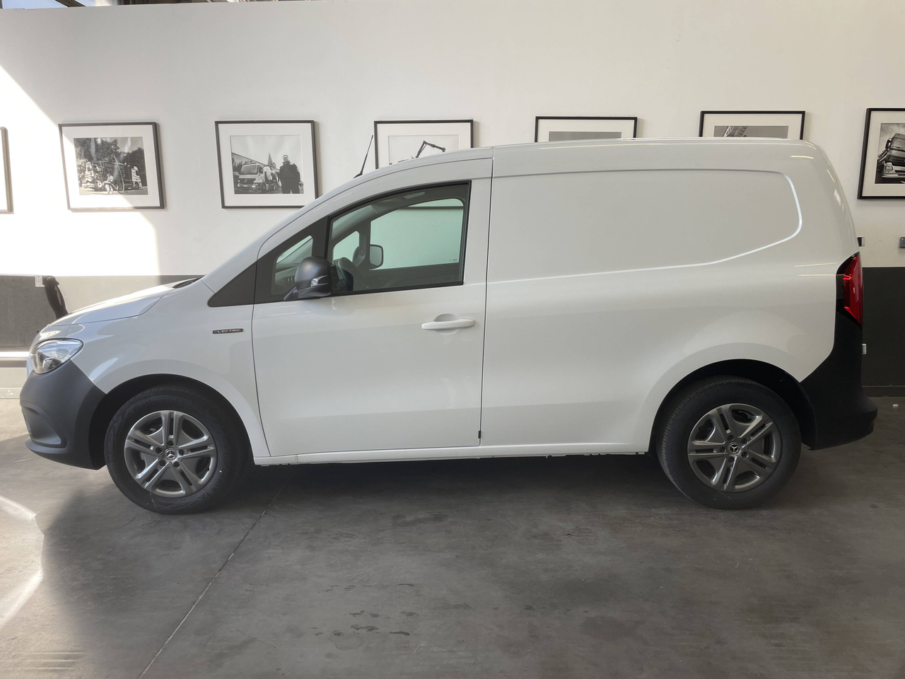 Mercedes eCITAN 90 KWH LONG — photo 8