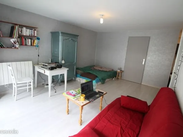 Loue studio meublé Centre Ville Tarragnoz