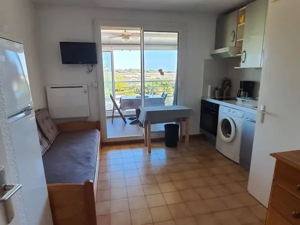 Du 1er Octobre au 15 juin 2027 agréable studio vue mer à CARRO