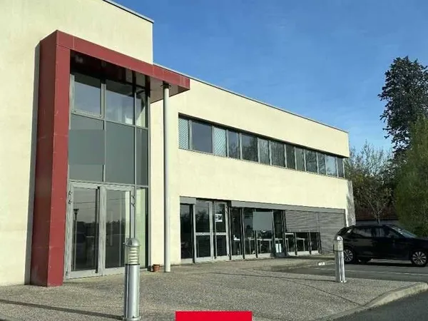 Bureau 133 m²