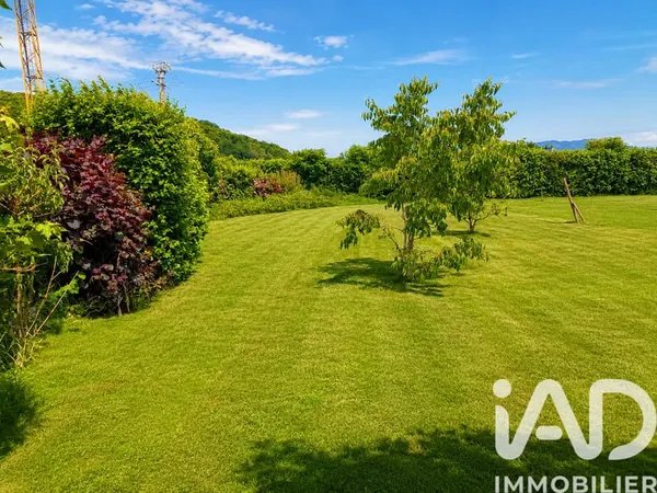 Terrain 615 m²