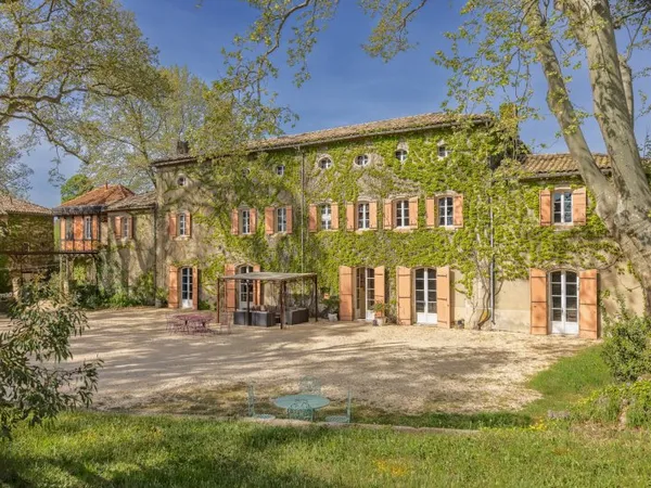Château 9 pièces 600 m²