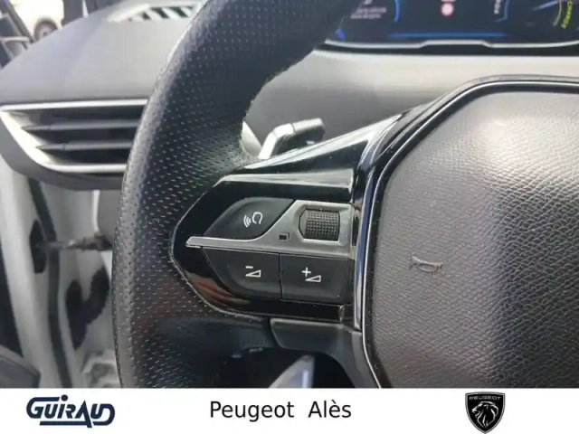 Peugeot 3008 hybrid 136 e-dcs6 — photo 19