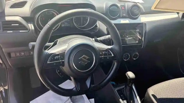 Suzuki Swift 1.0 boosterjet auto — photo 14