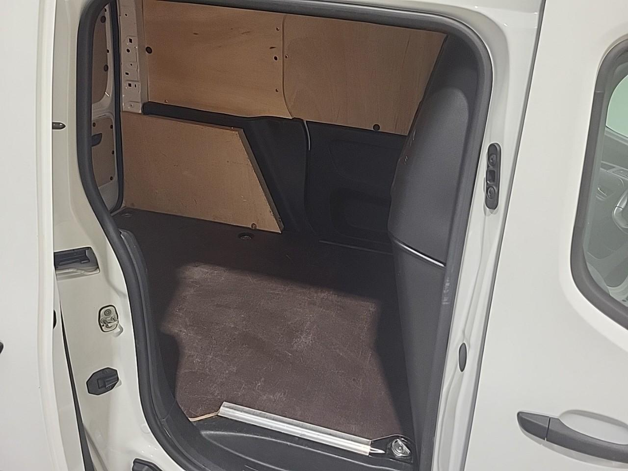 Peugeot Partner fourgon standard 650 kg bluehdi 100 s&s bvm6 aspha — photo 13