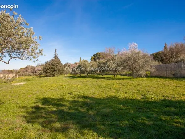 Terrain 781 m² LAGNES