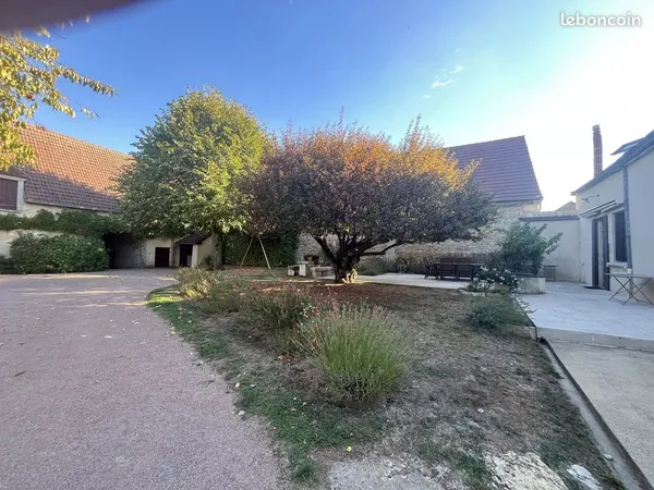 Maison 8 pièces 237 m²