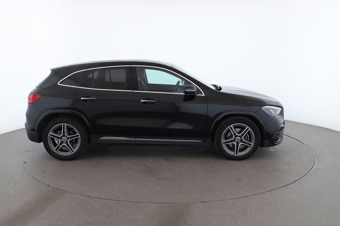 Mercedes-Benz GLA 200 d AMG Line DCT — photo 6