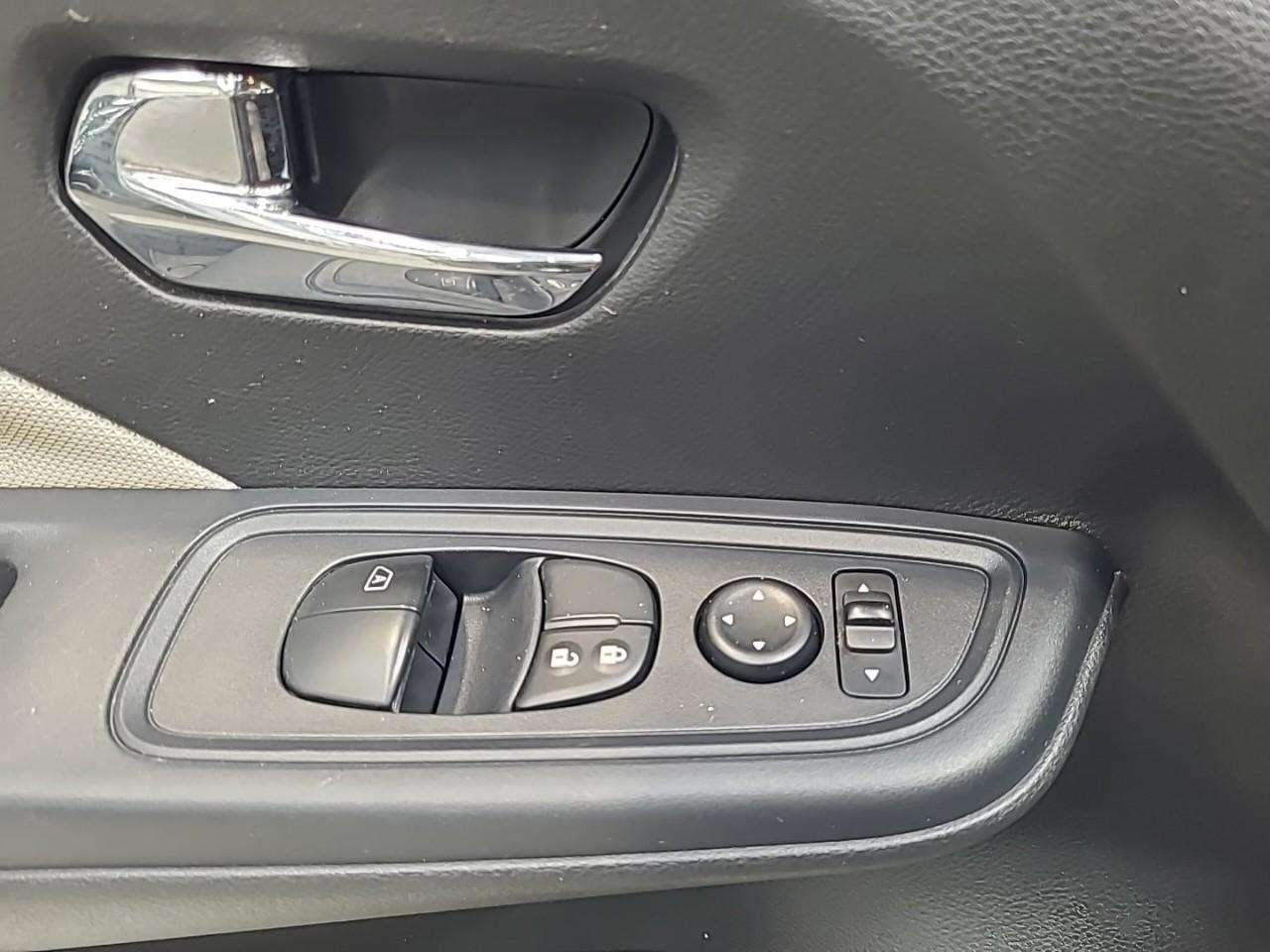 Nissan Micra ig-t 90 n-connecta — photo 22