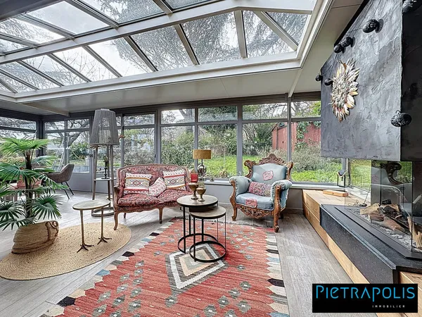Maison T7 200m² sur 3327m² de terrain, piscine 12x6m